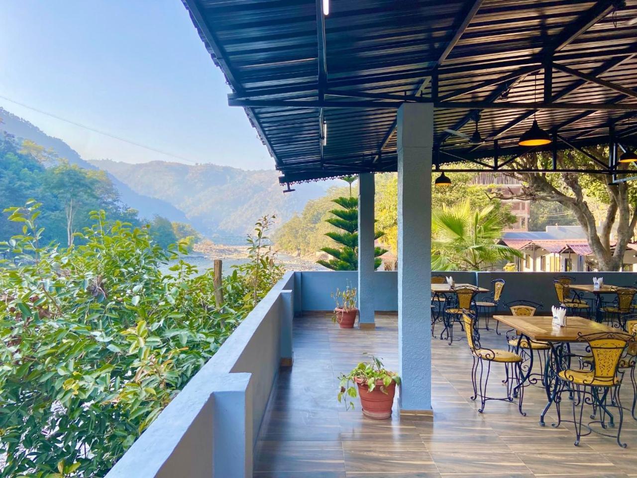 Euphoric River Resort Rišikéš Exteriér fotografie