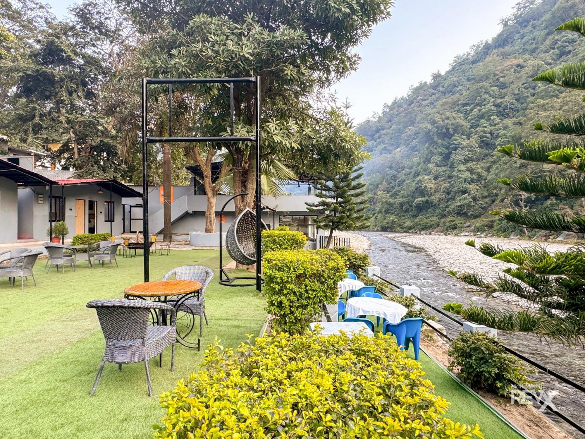 Euphoric River Resort Rišikéš Exteriér fotografie